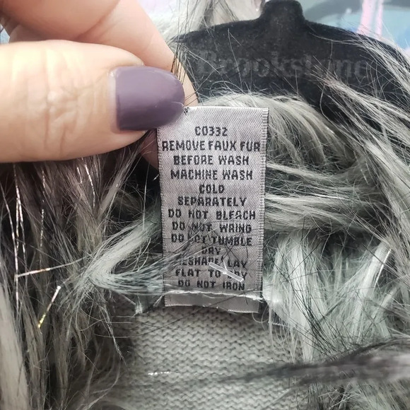 LaSeine Gray Sweater with Fluffy Faux Fur - Picture 4 of 6